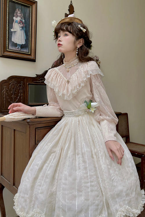 Classic Vintage Dress with a Flattering Fit