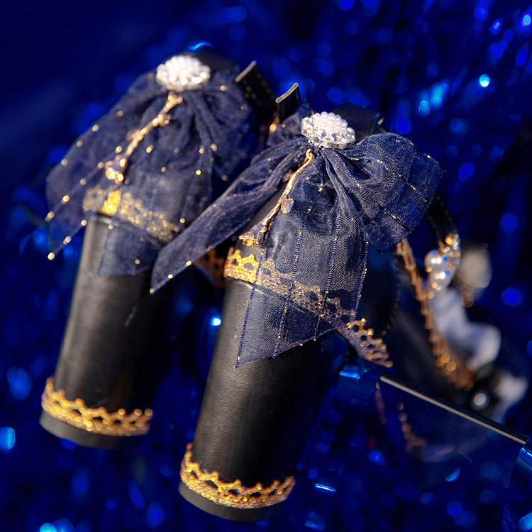 Effortlessly Elegant Heels with a Timeless Design