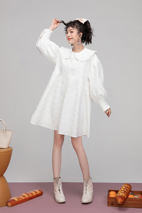 Casually Elegant Dress with a Refined Edge