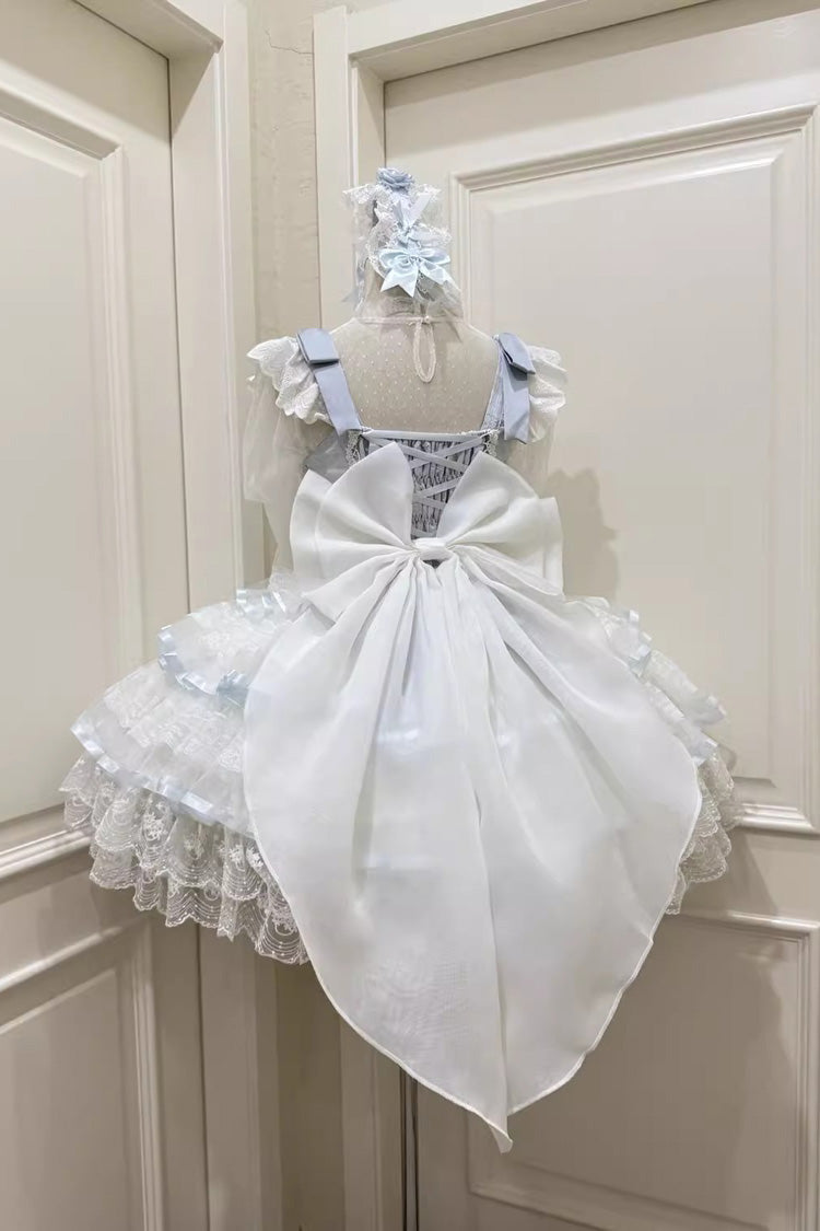 Finely Styled Dress with a Classic Vintage Look