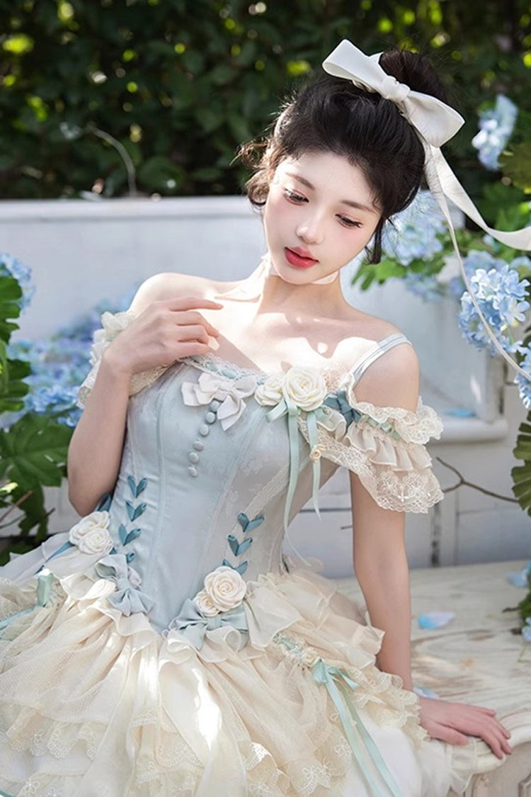 Finely Styled Dress with a Classic Vintage Look