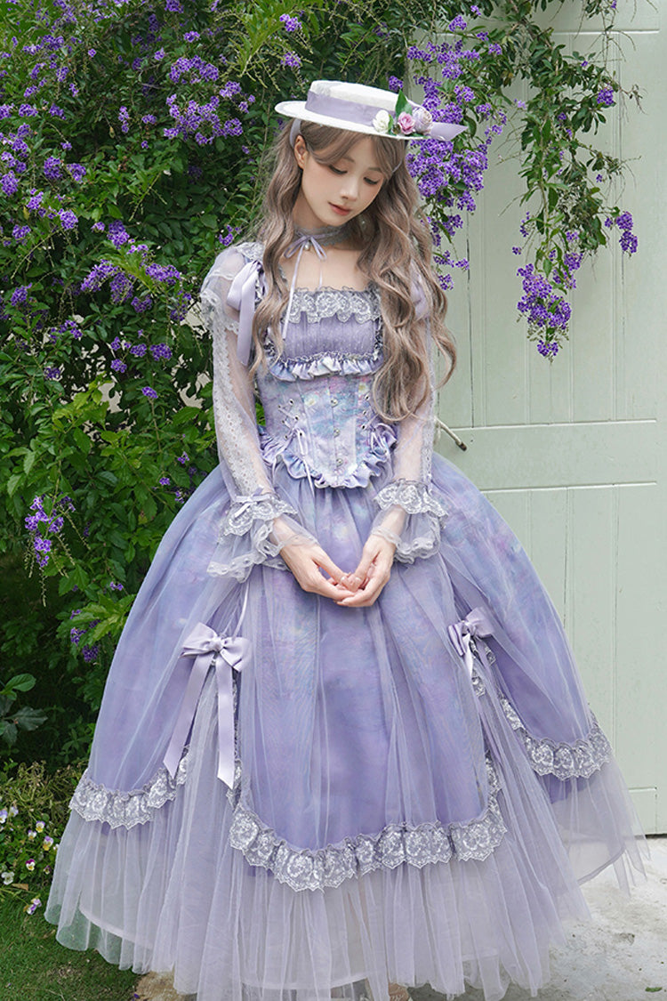 Finely Styled Dress with a Classic Vintage Look