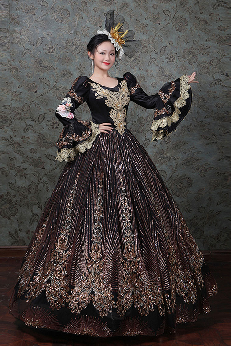 Finely Styled Dress with a Classic Vintage Look