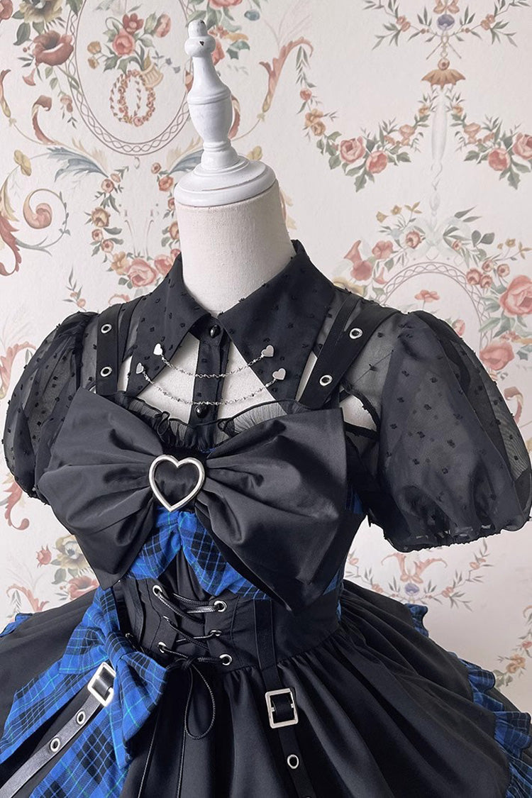 Finely Styled Blouse with a Classic Vintage Look