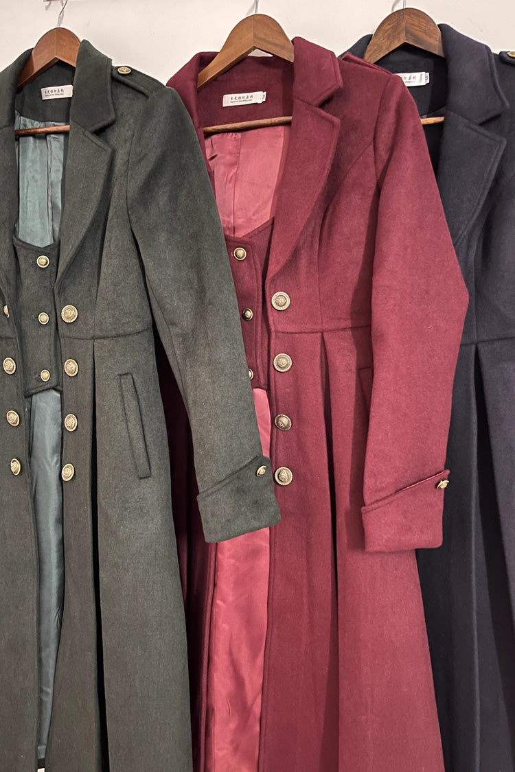 Effortlessly Elegant Coat with a Timeless Design