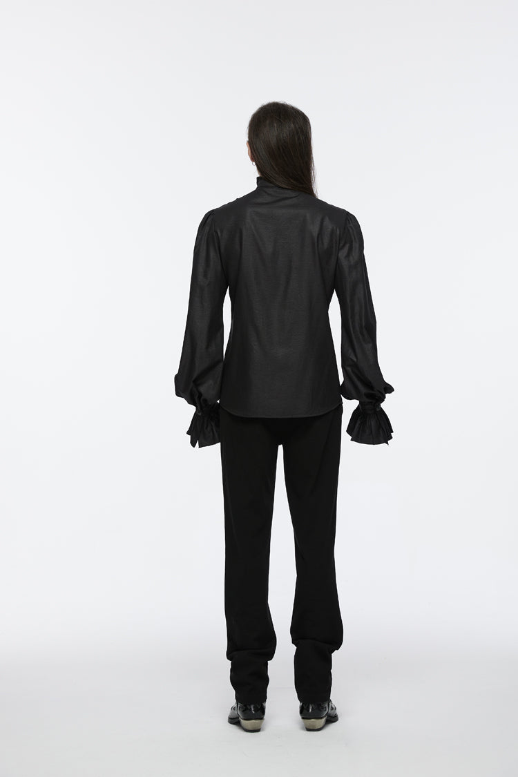 Sophisticated Blouse with a Clean Classic Look