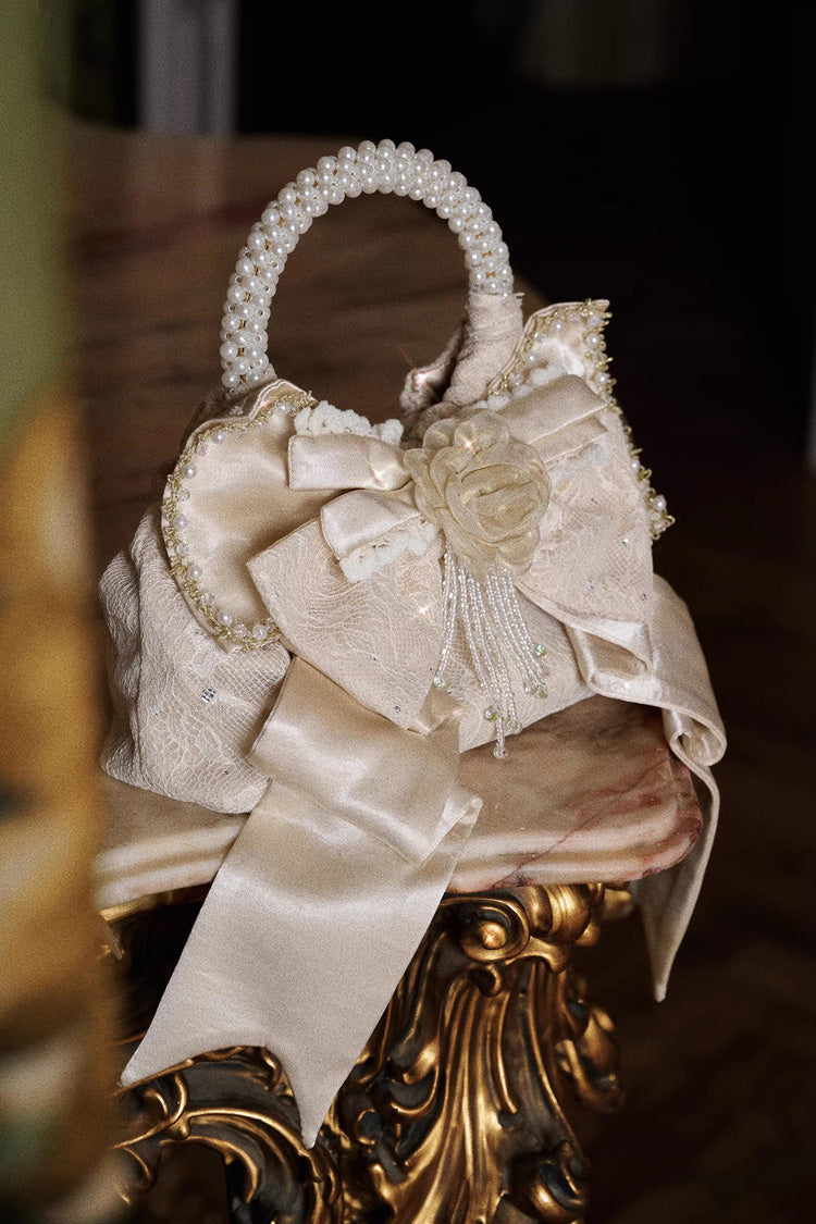 Finely Styled Bag with a Classic Vintage Look