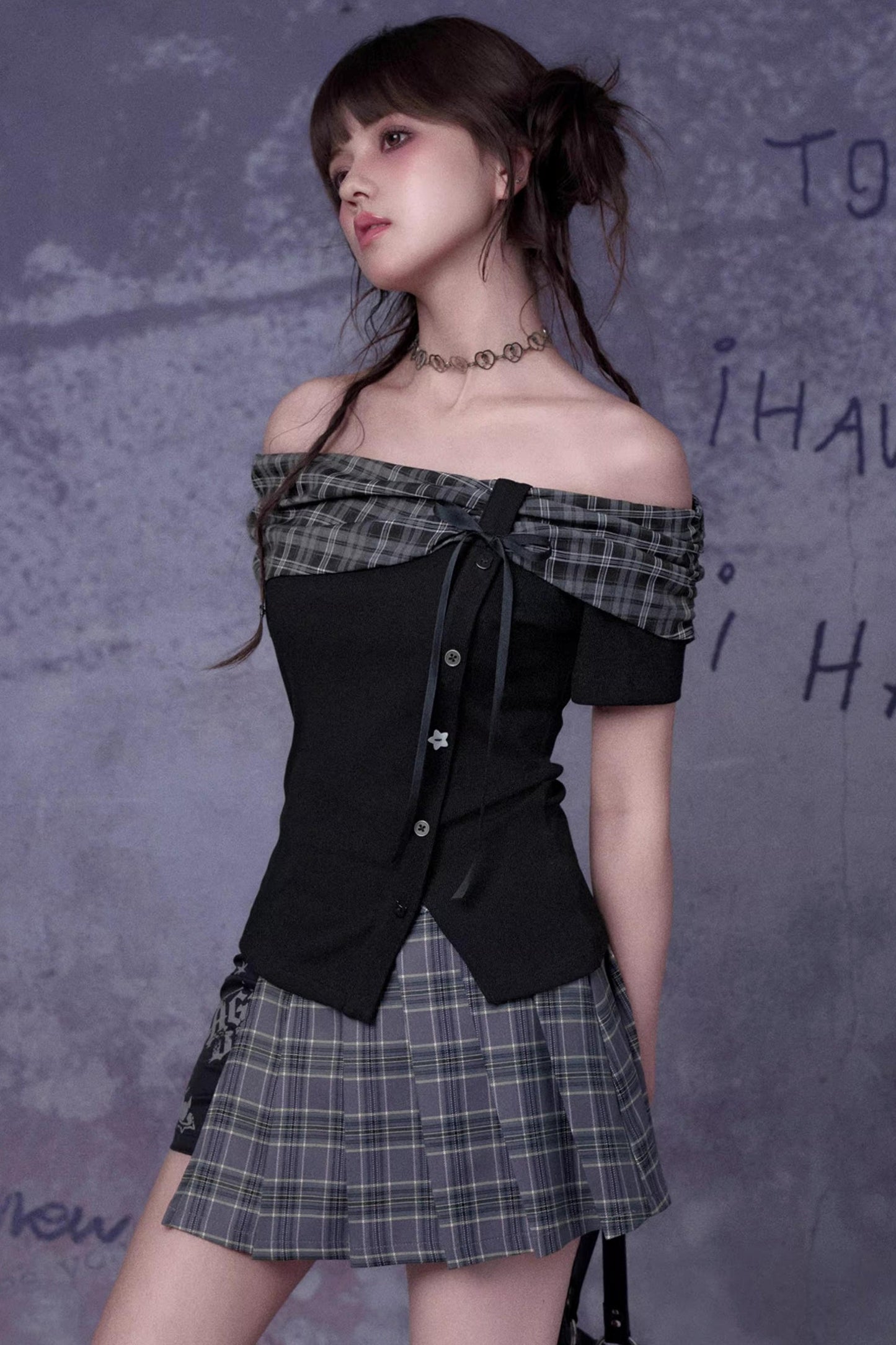 Pleated Bow Knot One-shoulder Top + Skirt