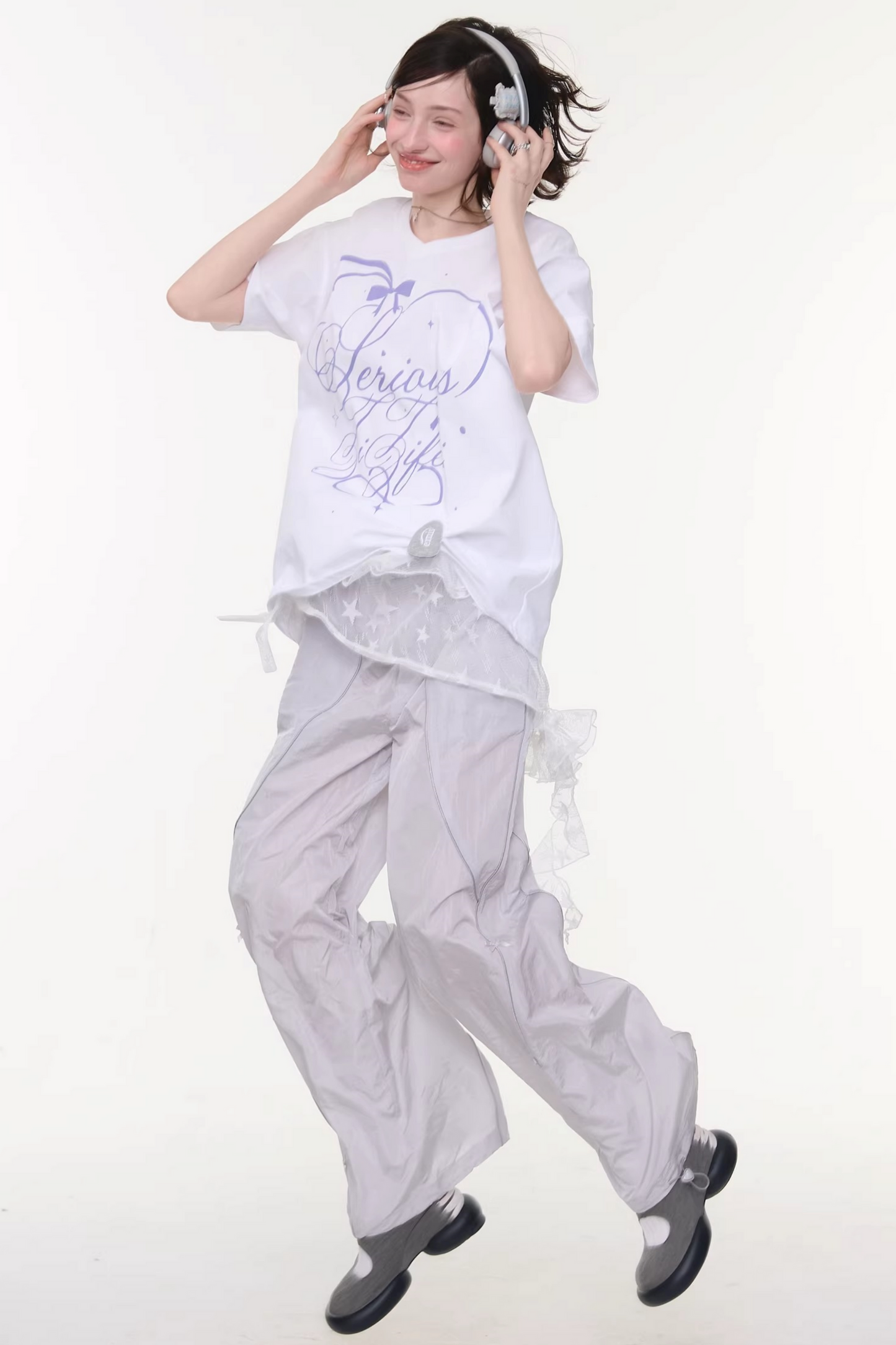 Star Falling V-neck Top