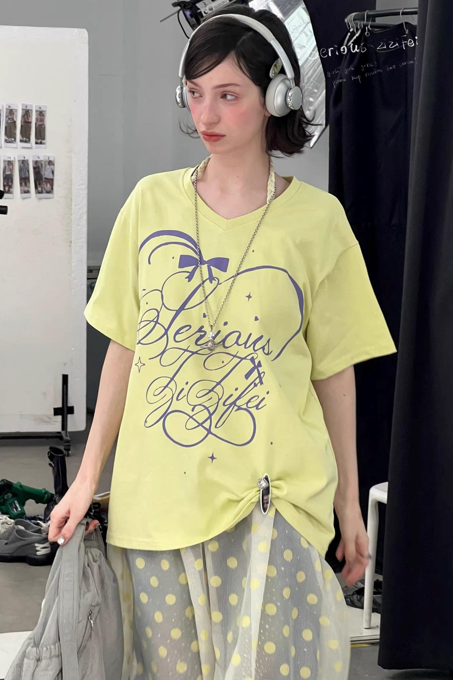 Star Falling V-neck Top