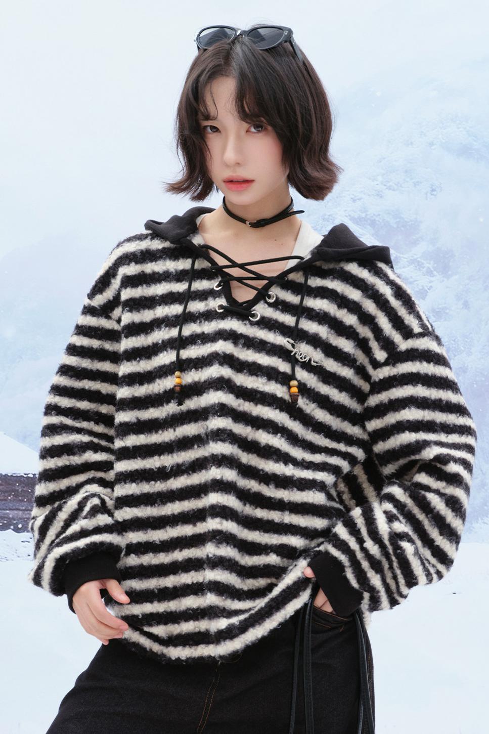 Striped Loose Mode Hood Top
