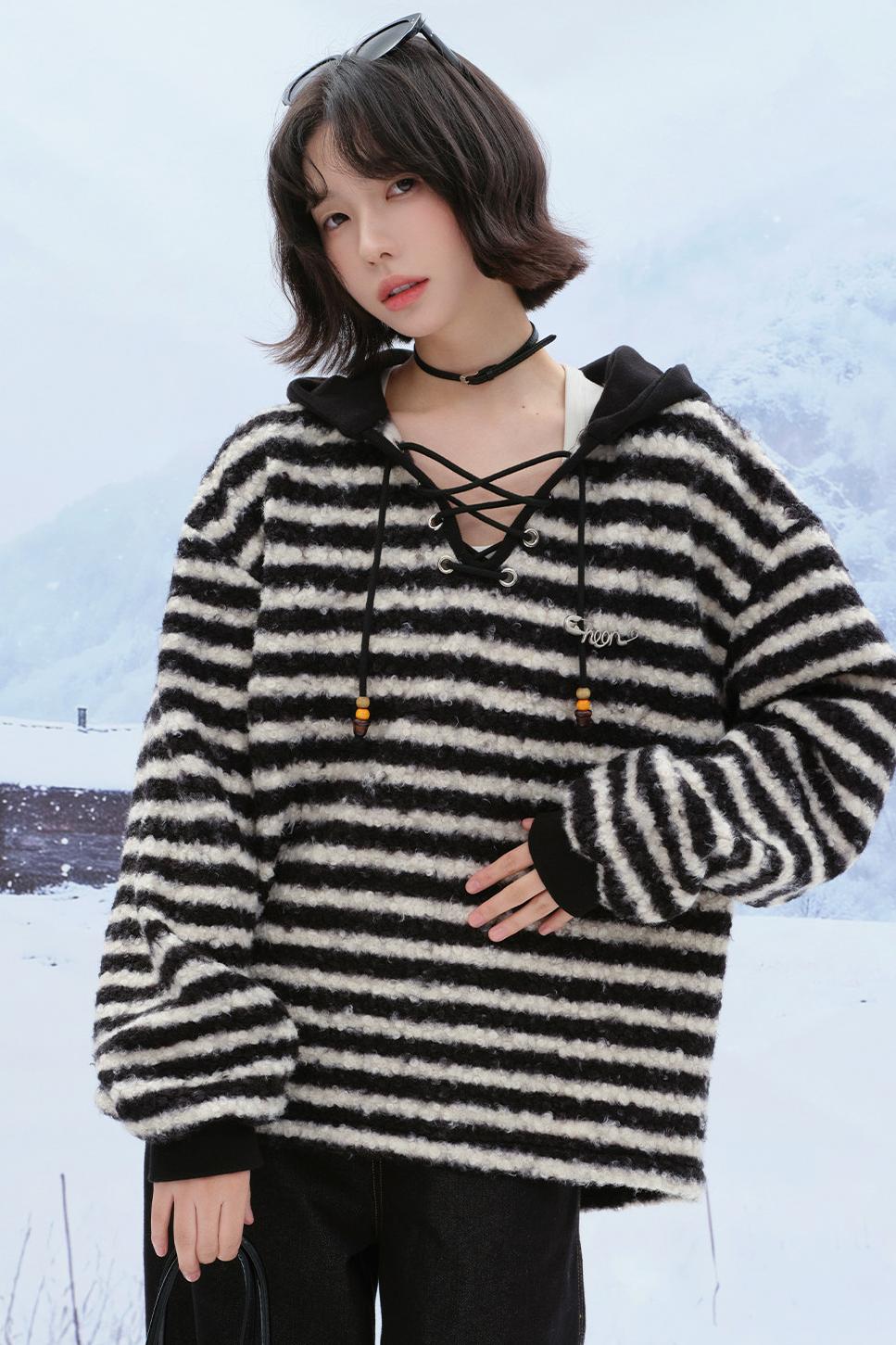 Striped Loose Mode Hood Top