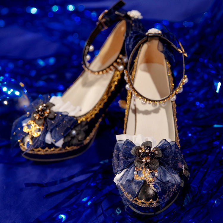 Effortlessly Elegant Heels with a Timeless Design