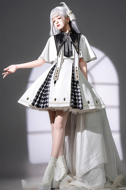 Finely Styled Dress with a Classic Vintage Look