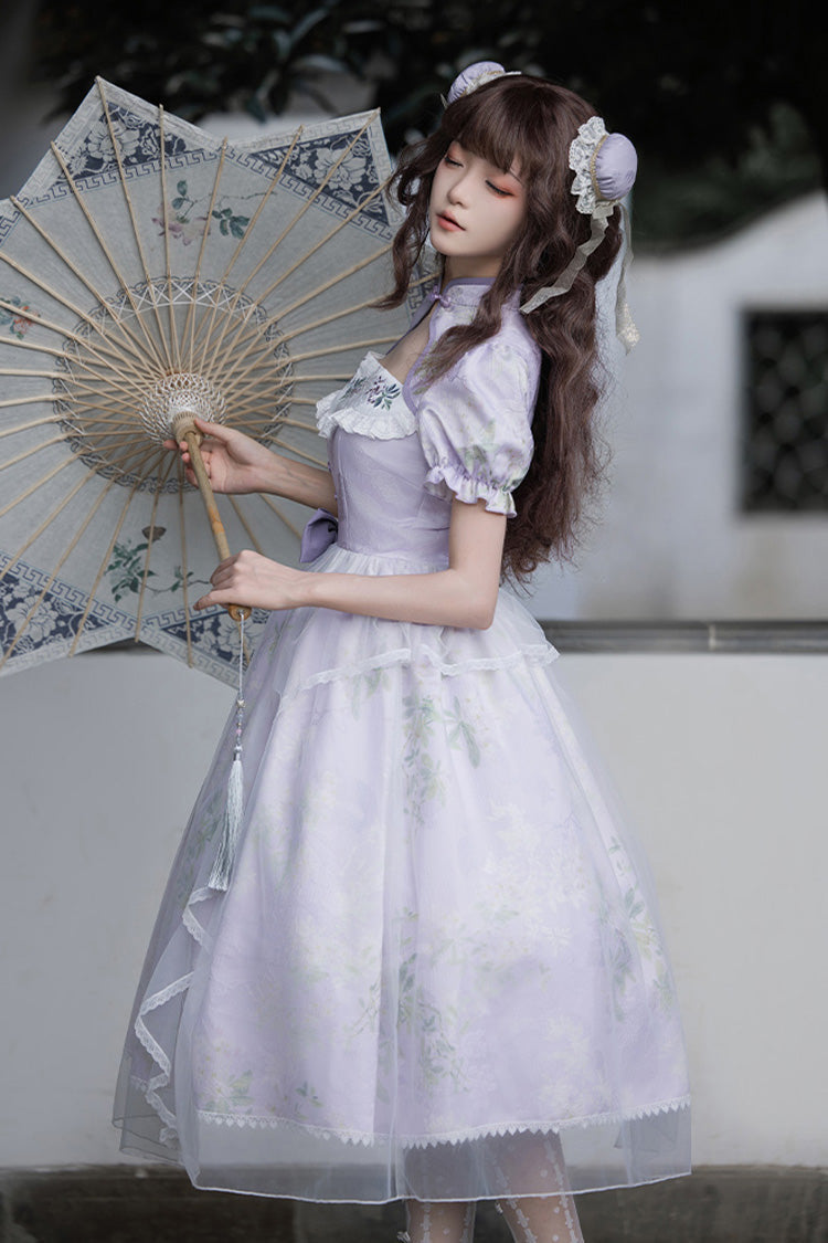 Finely Styled Dress with a Classic Vintage Look