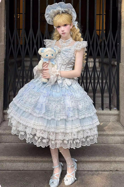 Beautifully Crafted Dress in a Classic Style