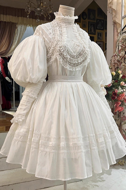 Casually Elegant Garment with a Refined Edge