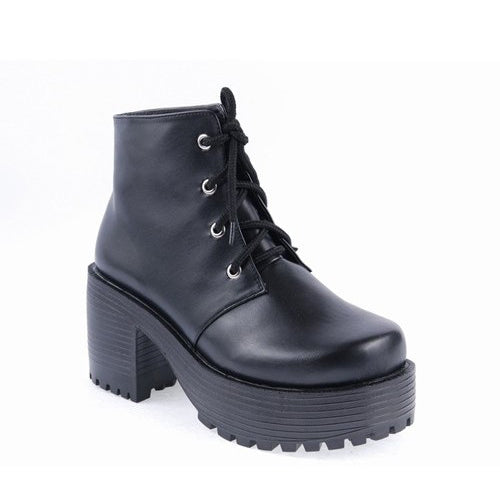 Classic Vintage Heels with a Flattering Fit