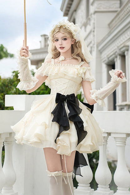 Subtly Elegant Dress with a Refined Vintage Look
