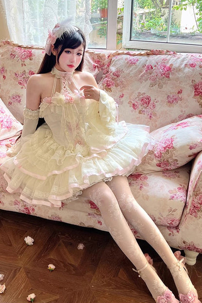 Subtly Elegant Dress with a Refined Vintage Look