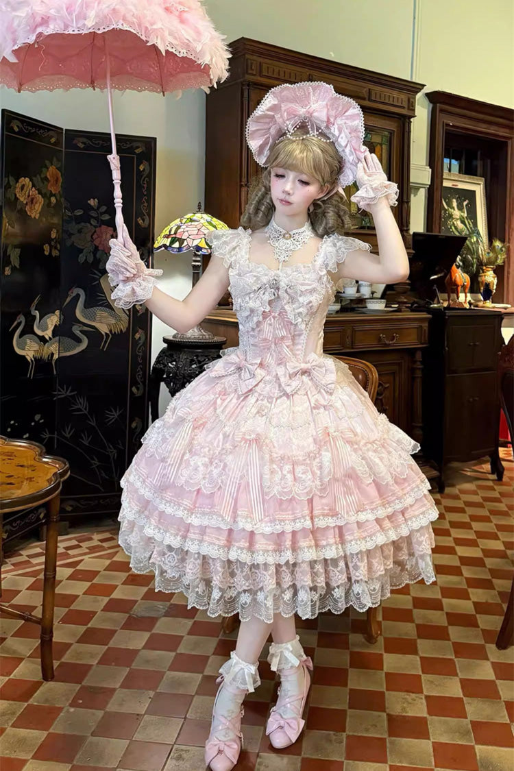 Finely Styled Dress with a Classic Vintage Look