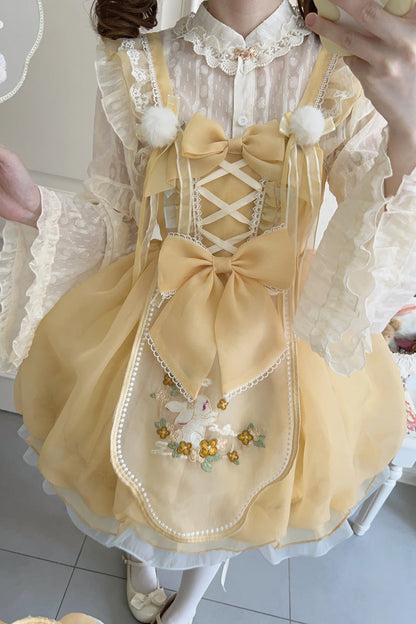 Subtly Elegant Dress with a Refined Vintage Look