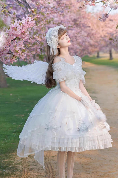 Finely Styled Dress with a Classic Vintage Look