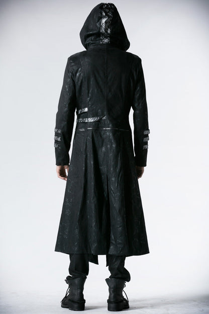 Beautifully Finished Coat in a Timeless Design