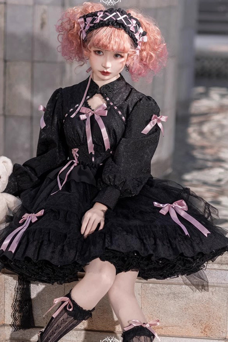 Finely Styled Dress with a Classic Vintage Look