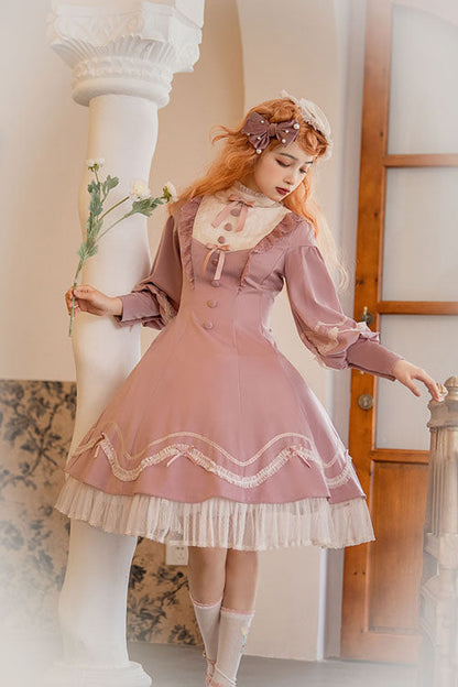 Classic Vintage Dress with a Flattering Fit