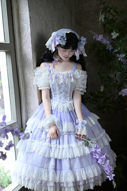 Finely Styled Dress with a Classic Vintage Look