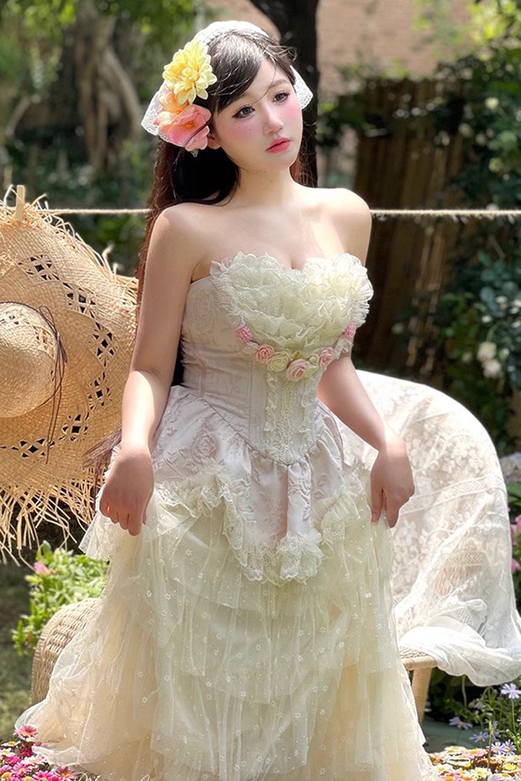 Finely Styled Dress with a Classic Vintage Look