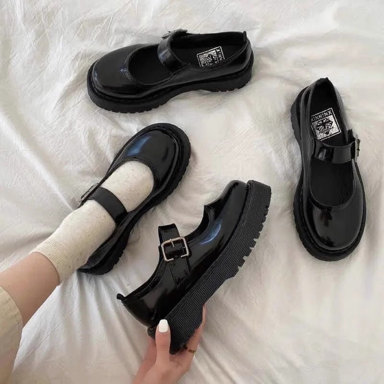 Thoughtfully Designed Shoes in a Timeless Style