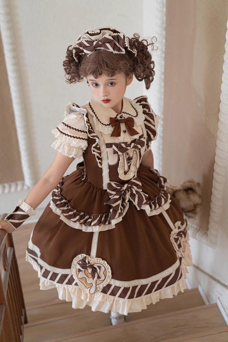 Finely Styled Dress with a Classic Vintage Look
