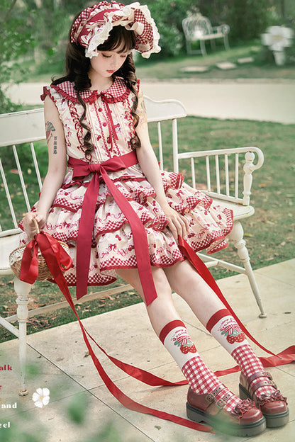 Beautifully Finished Garment in a Timeless Design