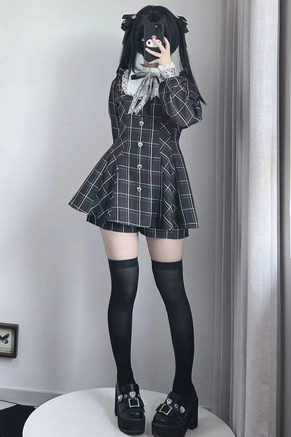 Casually Elegant Dress with a Refined Edge