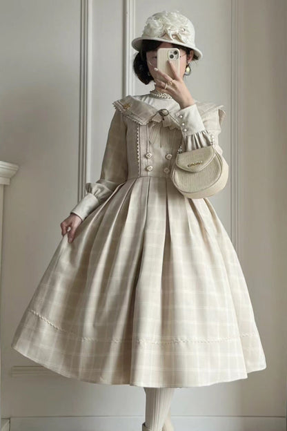 Beautifully Crafted Dress in a Classic Style