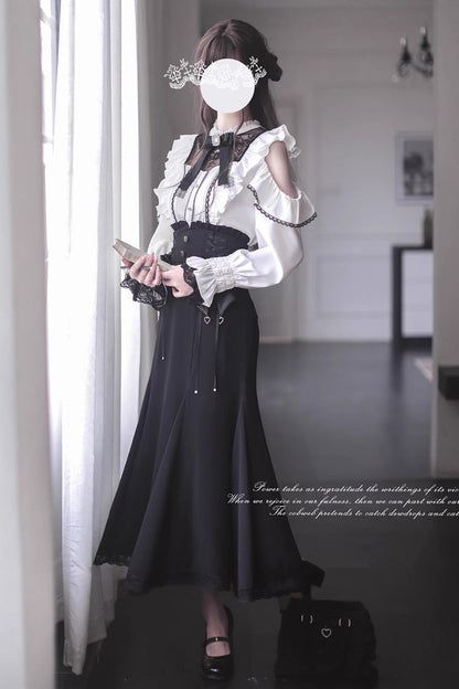 Finely Styled Dress with a Classic Vintage Look