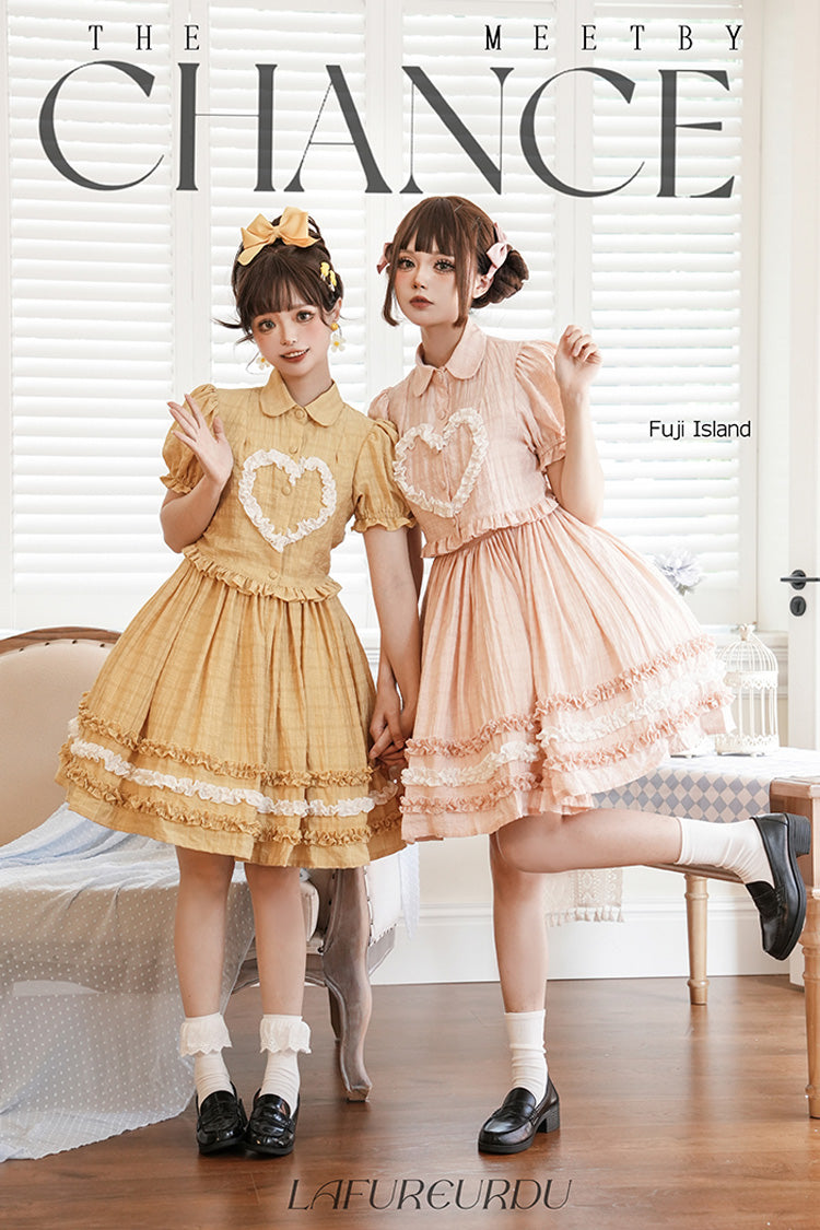 Finely Styled Dress with a Classic Vintage Look