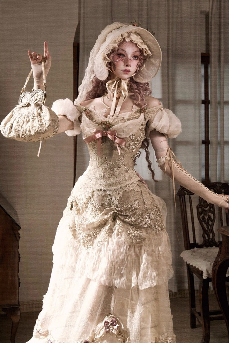Finely Styled Dress with a Classic Vintage Look