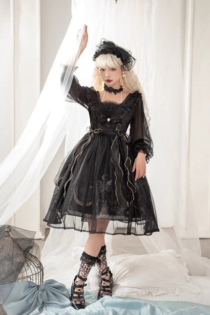Subtly Elegant Dress with a Refined Vintage Look