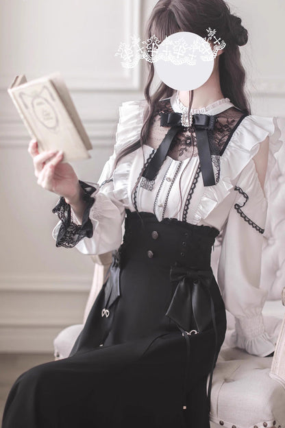 Finely Styled Dress with a Classic Vintage Look