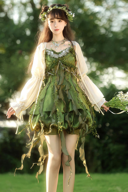 Subtly Elegant Dress with a Refined Vintage Look