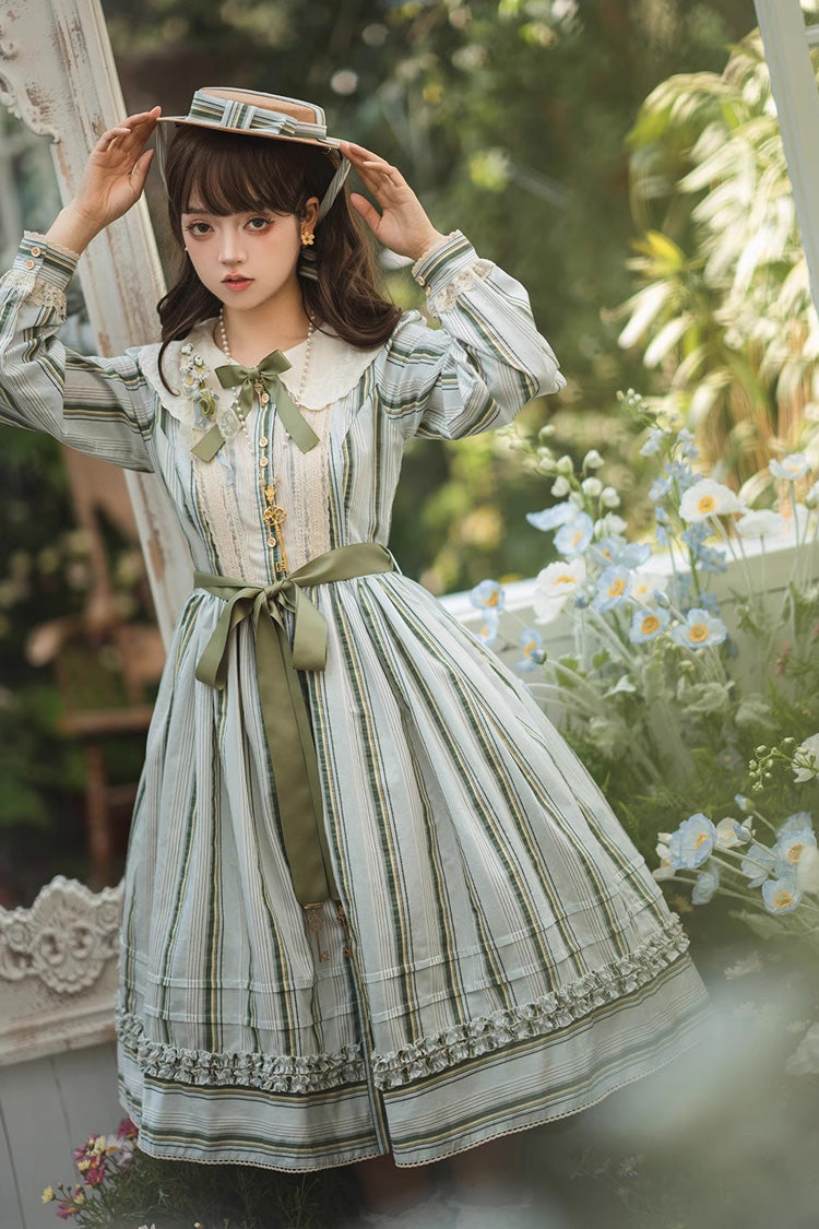 Subtly Elegant Dress with a Refined Vintage Look