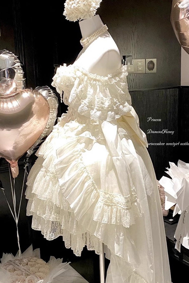 Finely Styled Dress with a Classic Vintage Look