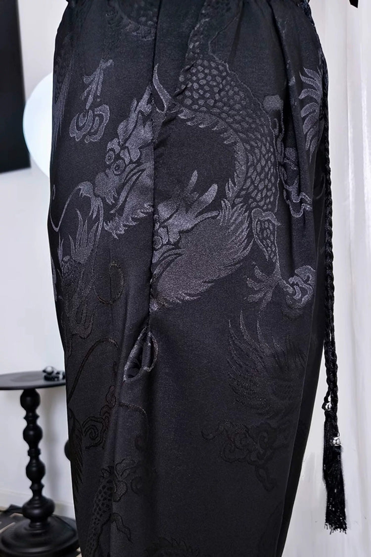 Effortlessly Elegant Pants with a Timeless Design