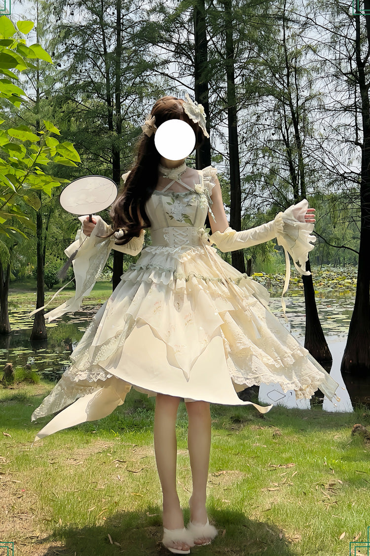Finely Styled Dress with a Classic Vintage Look