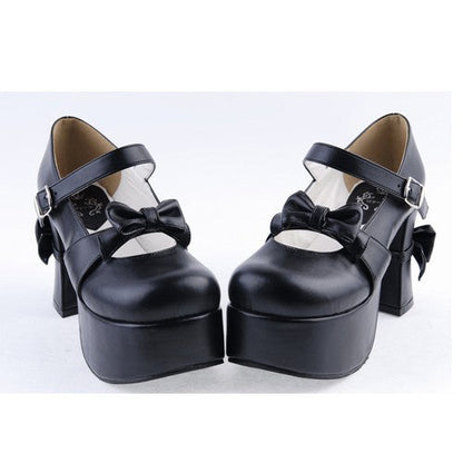 Effortlessly Elegant Shoes with a Timeless Design