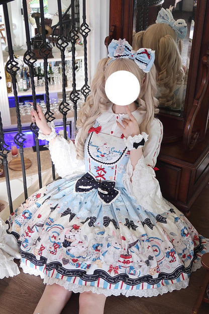 Finely Styled Dress with a Classic Vintage Look