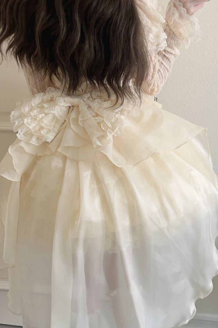 Finely Styled Dress with a Classic Vintage Look